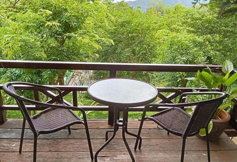 חדר דחוקס עם מיטת קינג, Issara Boutique Winery