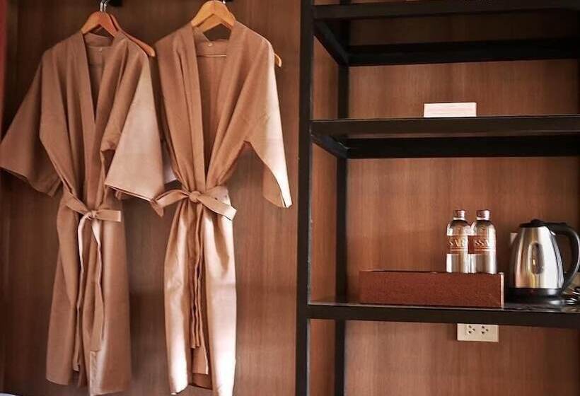 Люкс Вид на Горы, Issara Boutique Winery