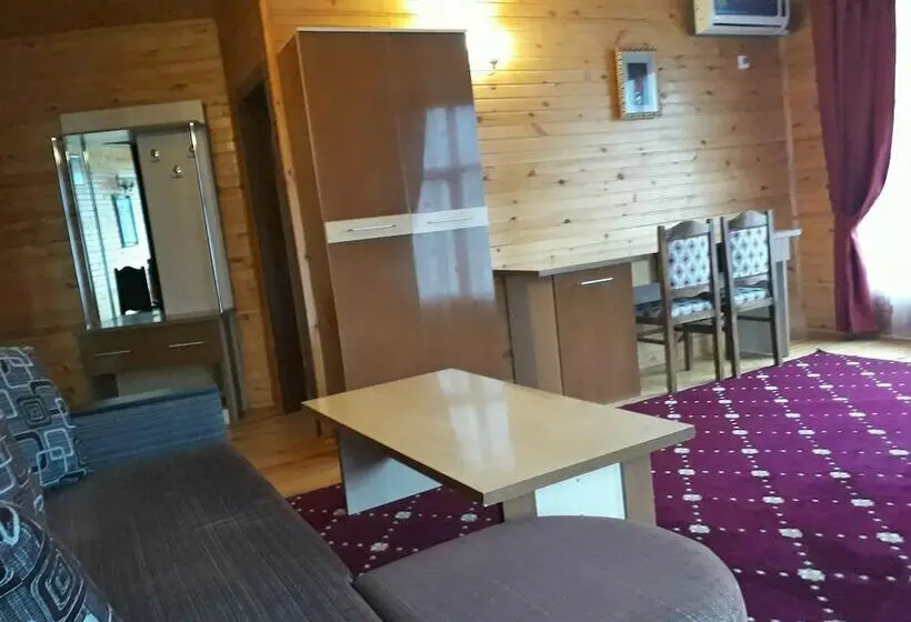 سوییت, Kungut Hotel & Restaurant