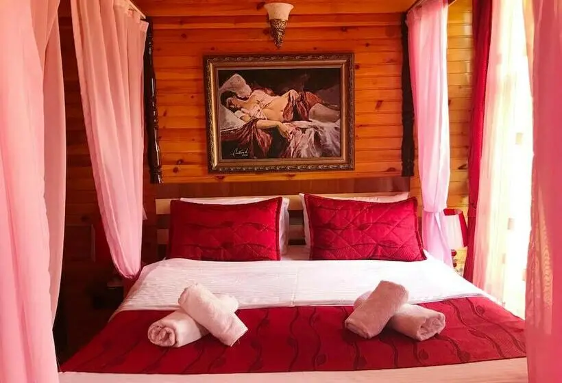 سوییت, Kungut Hotel & Restaurant