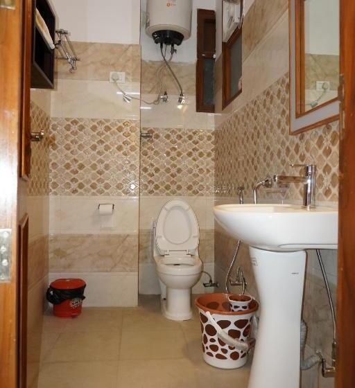 Chambre Deluxe, Ganeshwaram Hotel Sector 45 Noida