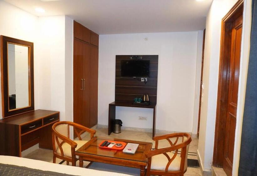 Chambre Deluxe, Ganeshwaram Hotel Sector 45 Noida