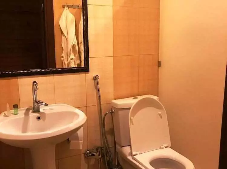 سوییت, Kungut Hotel & Restaurant