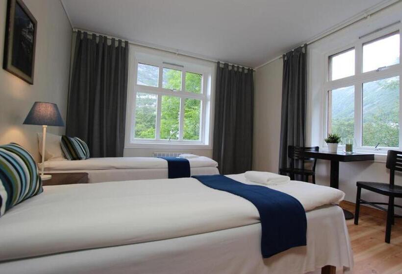 דירת שני חדרים, Slottet Apartments