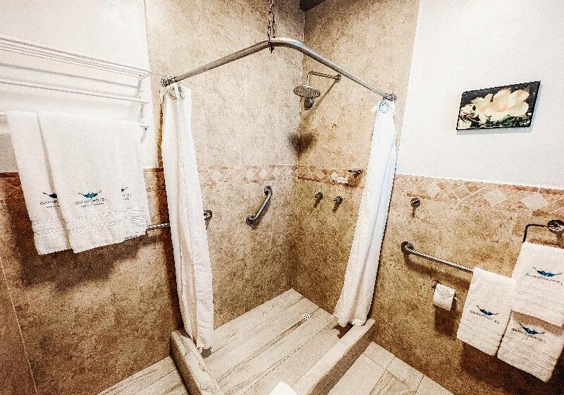 اتاق سوپریور سه تخته, Isamar