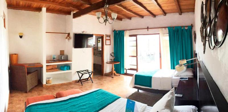 اتاق لوکس با چشم‌انداز دریا, Isamar