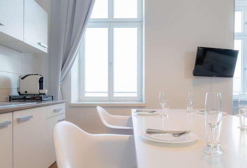 Апартаменты Superior 1 Спальня, Luga Homes Stadthaus