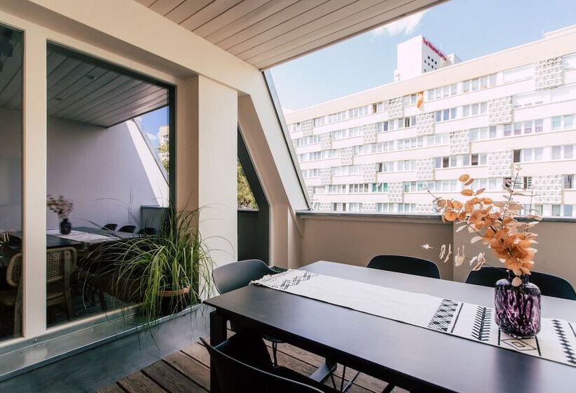 Апартаменты Пентхаус 1 Спальня, Luga Homes Stadthaus