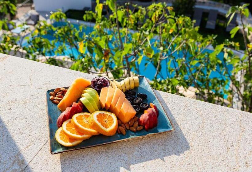 سوییت جونیور با چشمانداز استخر, Boutique Hotel Ruzmarin Spa & Garden By Aycon