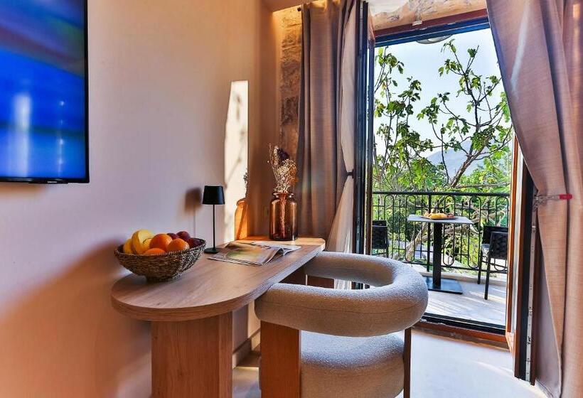 سوییت جونیور با چشمانداز استخر, Boutique Hotel Ruzmarin Spa & Garden By Aycon