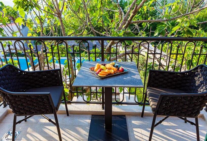 سوییت جونیور با چشمانداز استخر, Boutique Hotel Ruzmarin Spa & Garden By Aycon