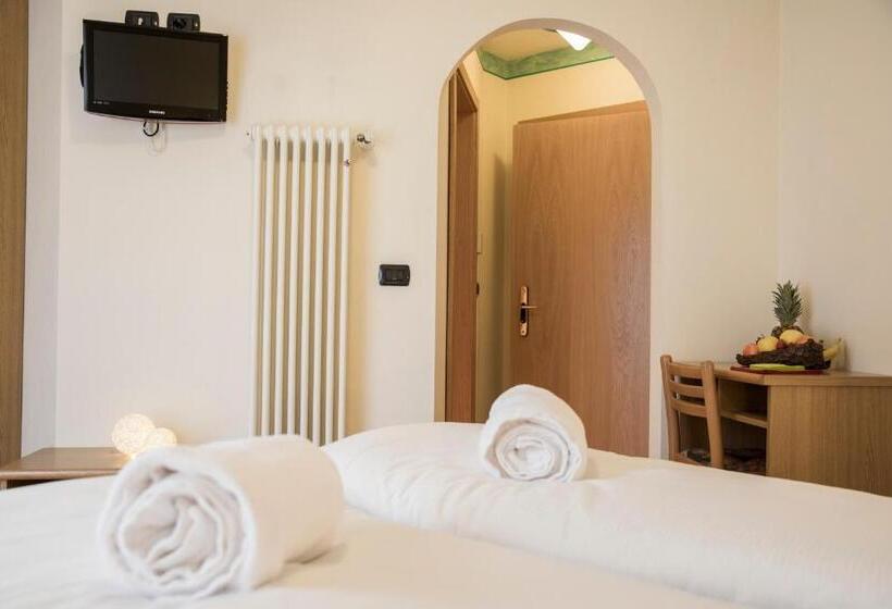 غرفة كومفورت, Active Hotel Rosat