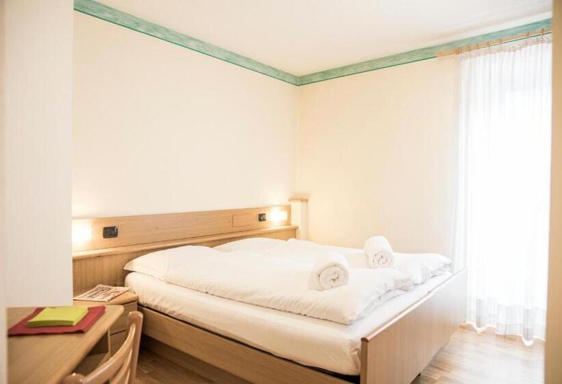 غرفة كومفورت, Active Hotel Rosat