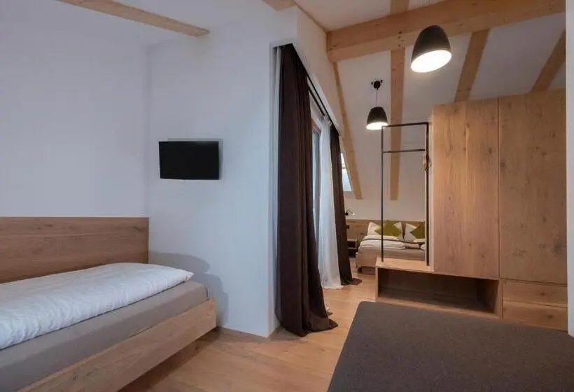 スーペリアの4人部屋, Active Hotel Rosat
