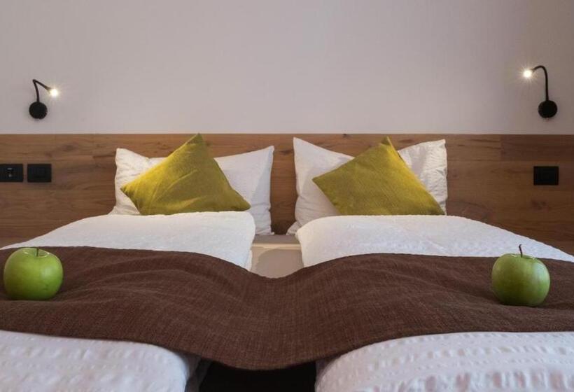 غرفة سوبيريور رباعية, Active Hotel Rosat