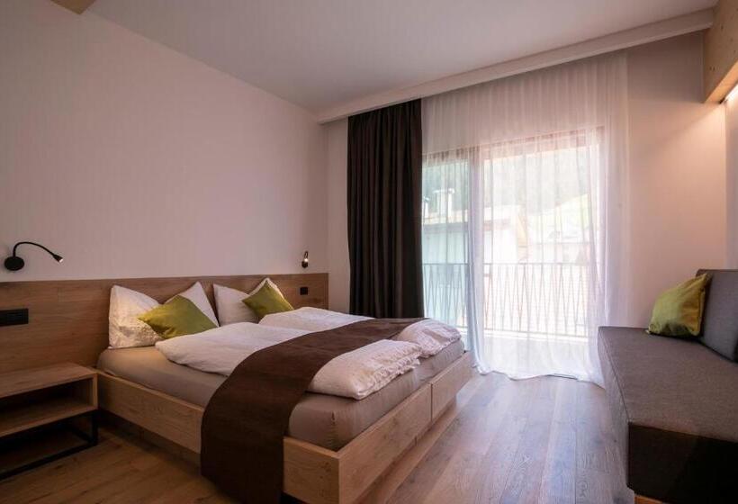 غرفة سوبيريور رباعية, Active Hotel Rosat