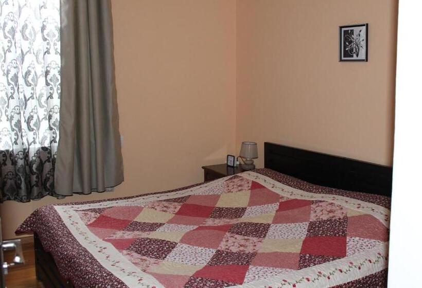 חדר אקונומי, La Deka Guesthouse