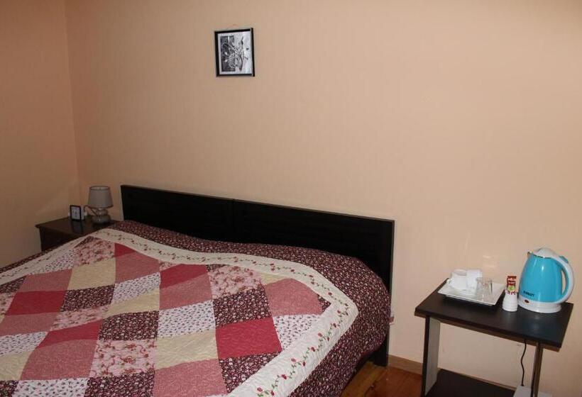 חדר אקונומי, La Deka Guesthouse