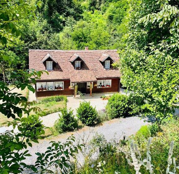 آپارتمان 1 خوابه, Kucica Djukanovic Dobri Potok