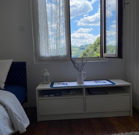 آپارتمان 1 خوابه, Kucica Djukanovic Dobri Potok