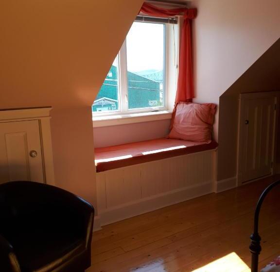 디럭스 룸, Dans Les Draps De Morphee