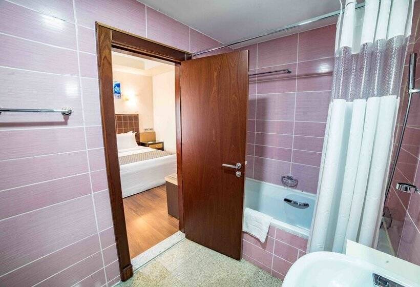 اتاق راحتی, Alphaplus Apartments