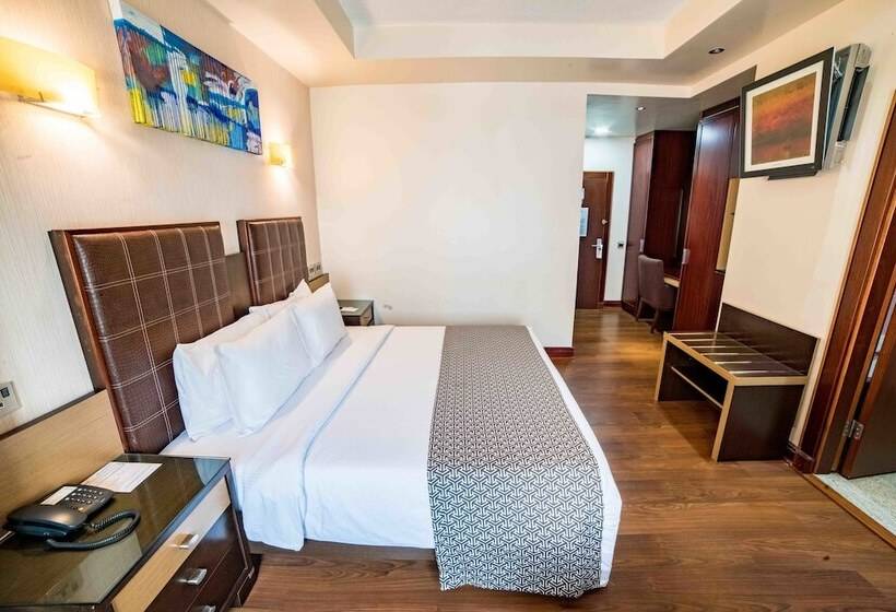 اتاق راحتی, Alphaplus Apartments