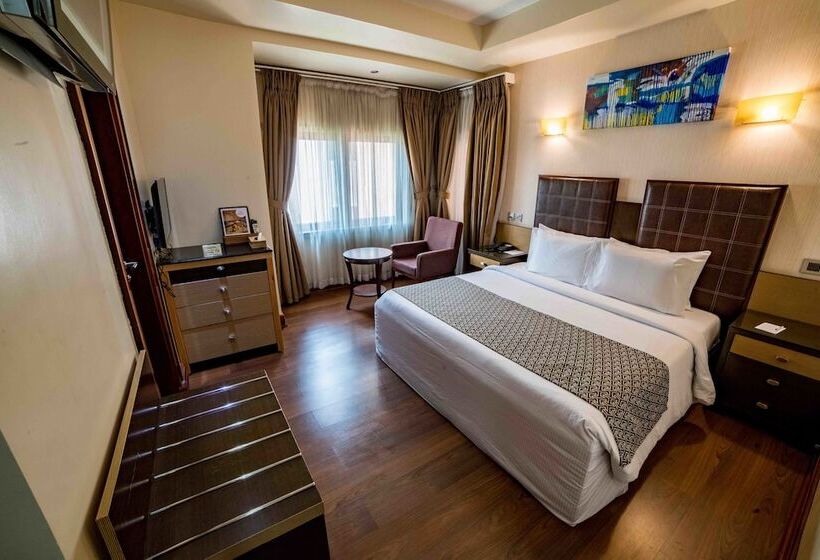 اتاق راحتی, Alphaplus Apartments