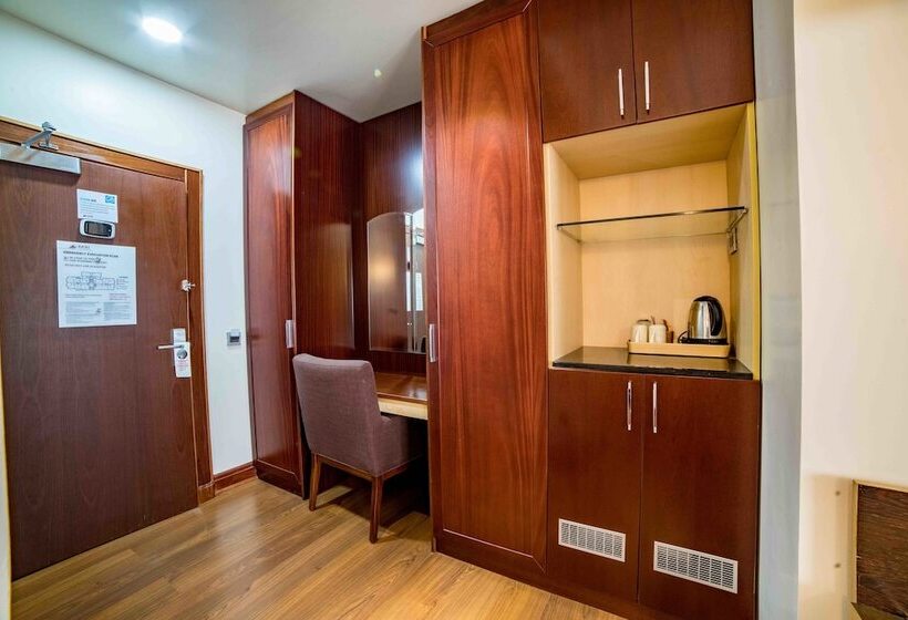 اتاق راحتی, Alphaplus Apartments