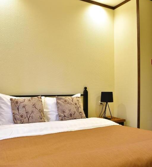 חדר סטנדרט עם מיטת קינג, Kirovi Tun