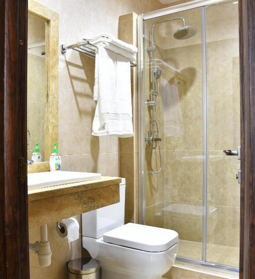 חדר סטנדרט עם מיטת קינג, Kirovi Tun