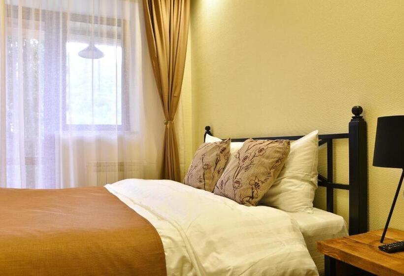 חדר סטנדרט עם מיטת קינג, Kirovi Tun