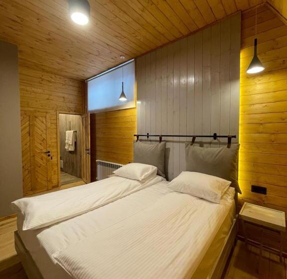 דירת שני חדרים, Kirovi Tun