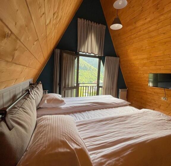 דירה בת חדר שינה 1 עם נוף, Kirovi Tun