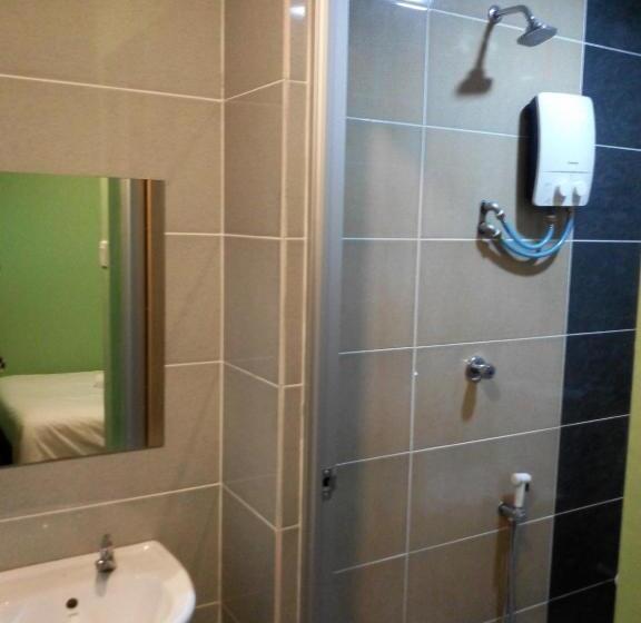 家庭间, Sri Rembia