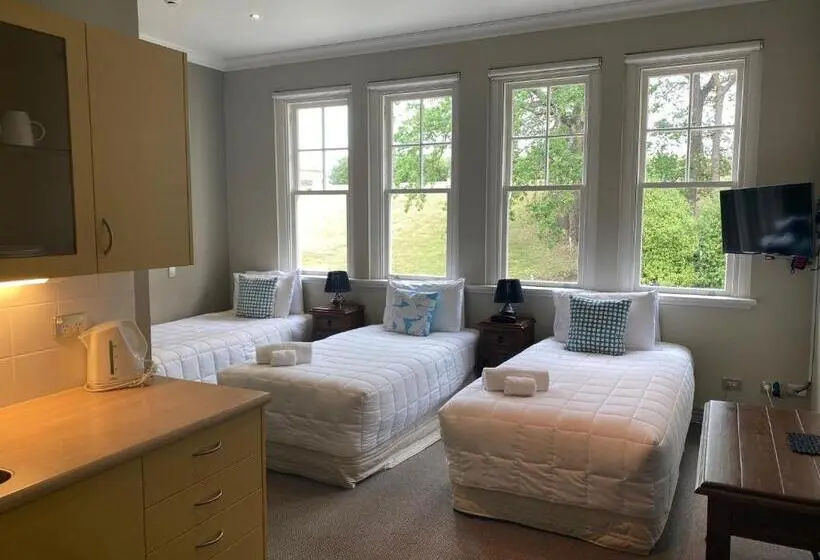 اتاق استاندارد سه تخته با چشم‌انداز باغ, Teschemakers Resort