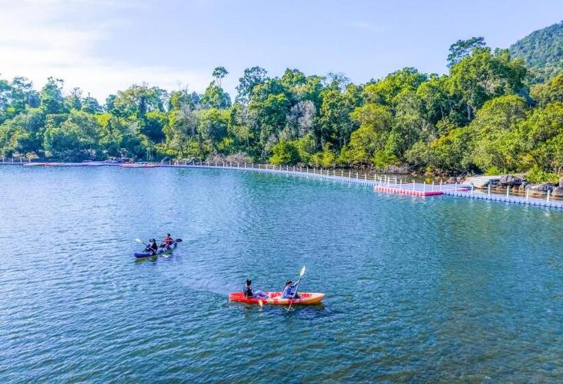 Люкс Вид на Реку, Mafiya Resort