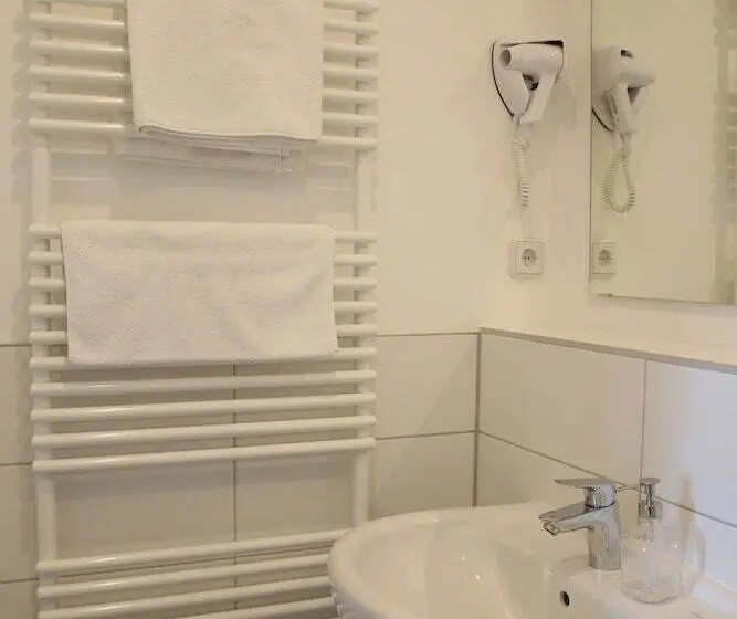 اتاق استاندارد یک نفره, Motel Schönefeld