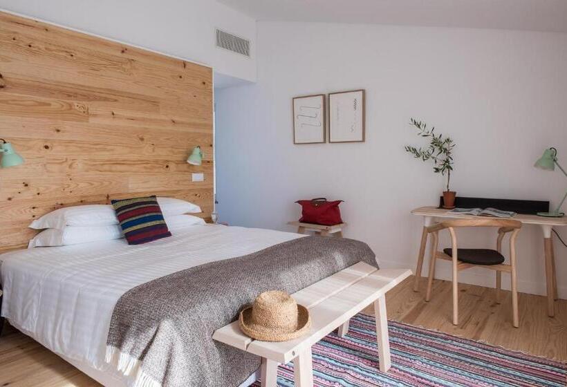 إستوديو قياسى مزودة بتراس, Craveiral Farmhouse By Belong Staying & Feeling