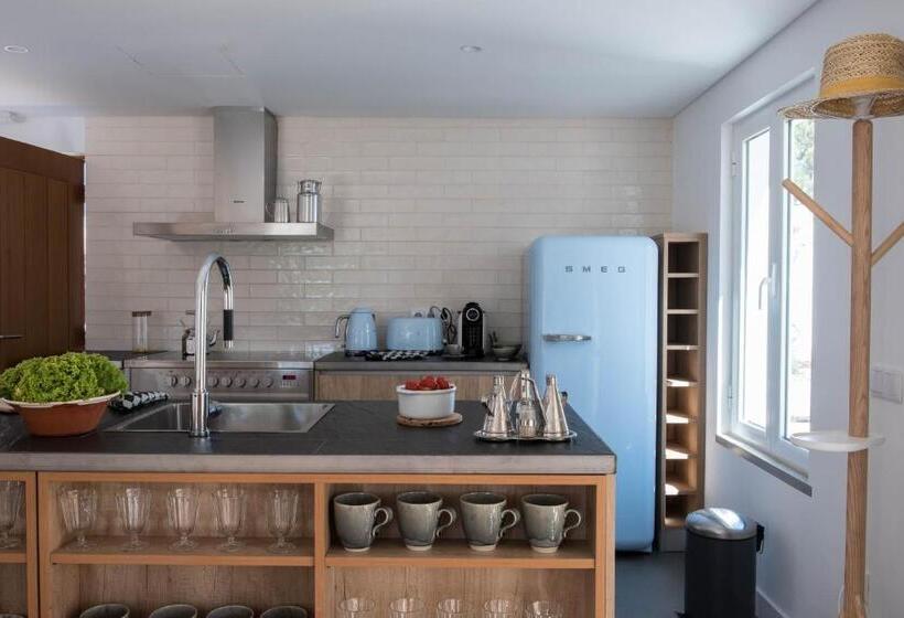 Дом 2 Спальни, Craveiral Farmhouse By Belong Staying & Feeling