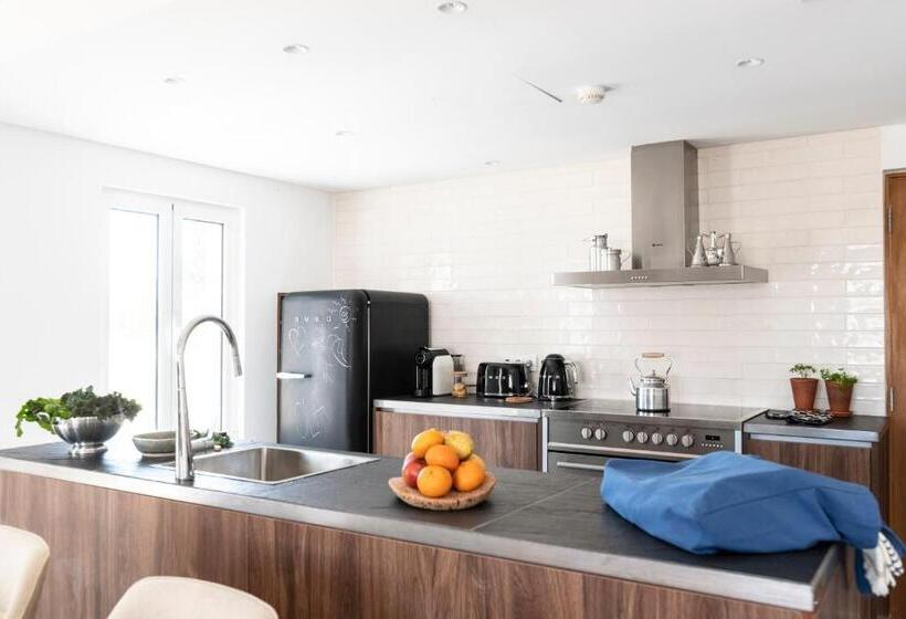 فيلا غرفة نوم واحدة مطلة على الحديقة, Craveiral Farmhouse By Belong Staying & Feeling