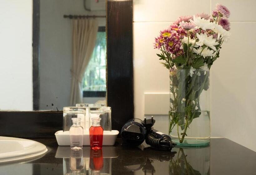 ویلای لوکس 1 خوابه, Isara Nai Yang Resort