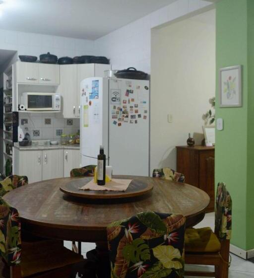 디럭스 스위트, A Casa Morro Do Moreno