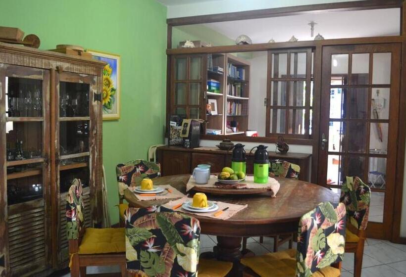 디럭스 스위트, A Casa Morro Do Moreno