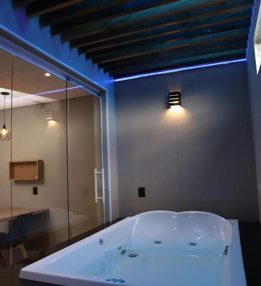 스탠다드 룸 킹사이즈 침대, Drops Motel Barretos