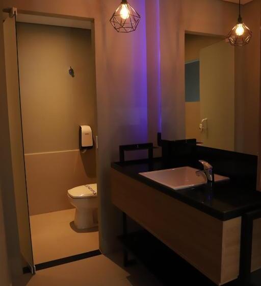 스탠다드 룸 킹사이즈 침대, Drops Motel Barretos