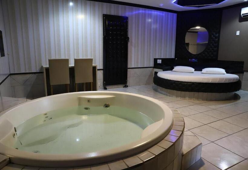 디럭스 스위트, Drops Motel Barretos