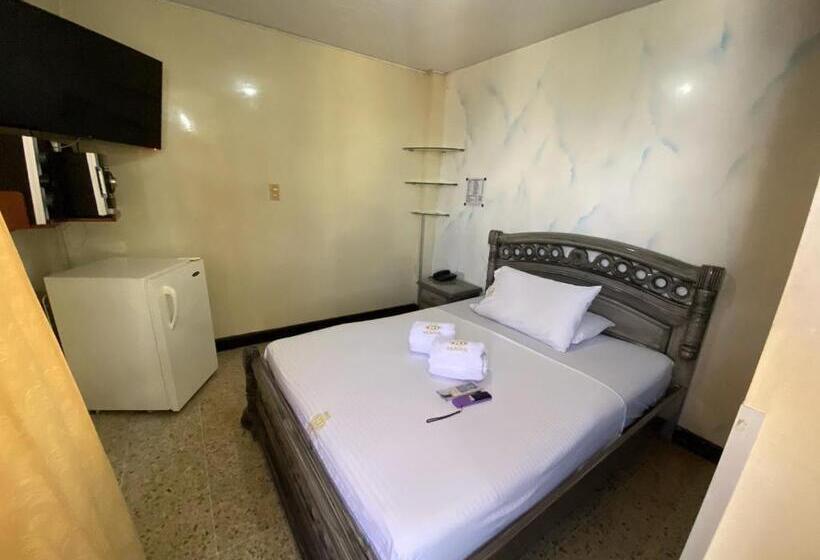 غرفة أساسية ثلاثية, Balmoral