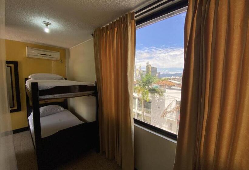 غرفة أساسية ثلاثية, Balmoral