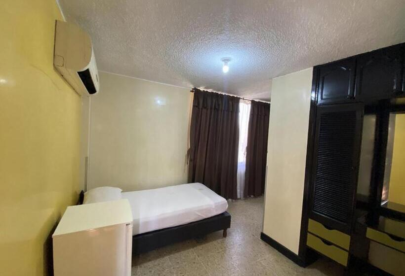 غرفة عائلية, Balmoral